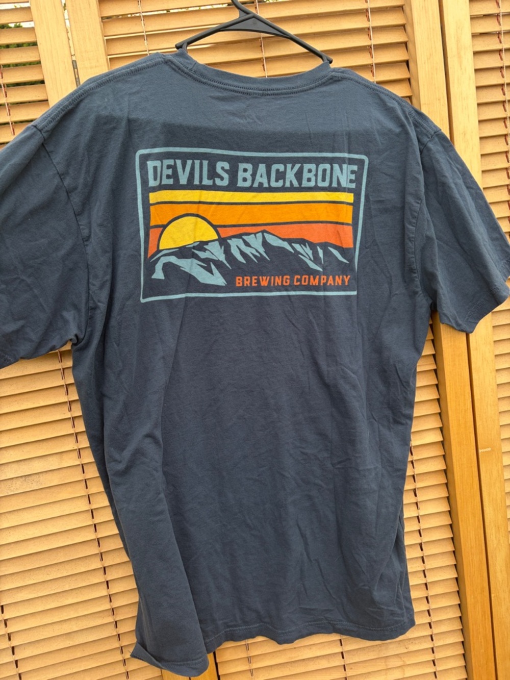 Devils Backbone Men's Short-Sleeve Graphic Tee - Navy with Sunset Mountain Print